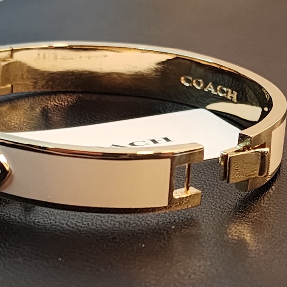 COACH Signature C-Buckle
Bangle - Gold-tone & color Chalk Enamel - Picture 10 of 15